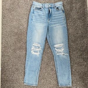 American Eagle Mom Jean